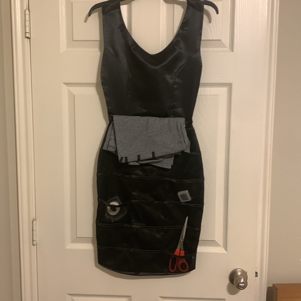 Black Dress Shaped Hangable Accessory Holder